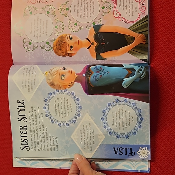 DK Disney FROZEN The Essential Guide book reference bios trivia gift ready - Picture 7 of 12